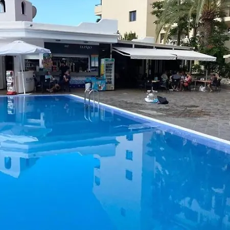 Estudio Moderno Con Piscina Climatizada Y Parking En Los Cristianos - Es-347-30