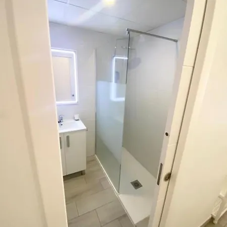 Estudio Moderno Con Piscina Climatizada Y Parking En Los Cristianos - Es-347-30 *